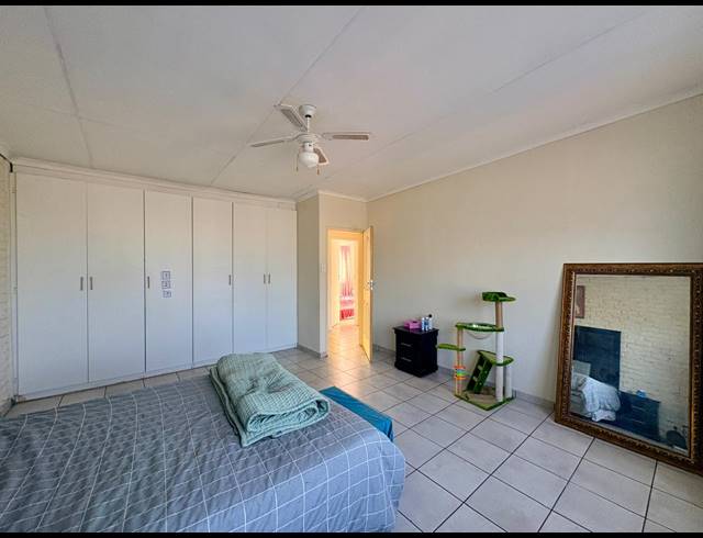 3 BEDROOM DUPLEX FOR SALE IN STRUBENVALE